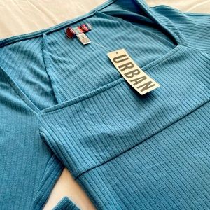 URBAN OUTFITTERS LONG SLEEVE SQUARE NECK TOP